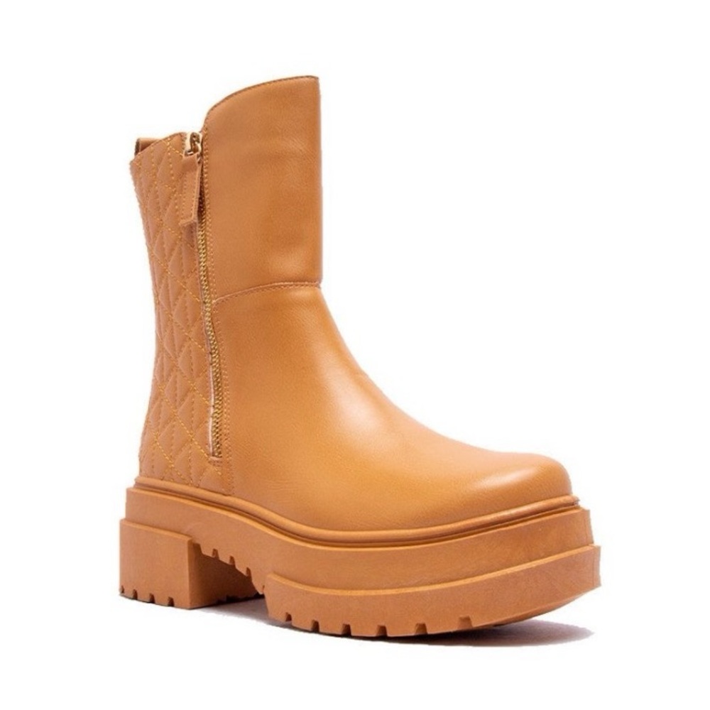 NIB - QUPID - Tan Quilted Booties - Woman's Size 8 (run big)